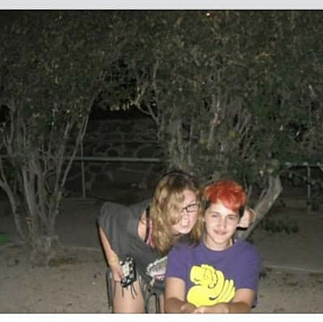 Ollie and Em Backup Seder