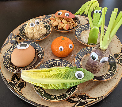 The Googly Eye Seder Plate
